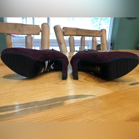 Maroon Suede High Heal - Picture 3 of 4